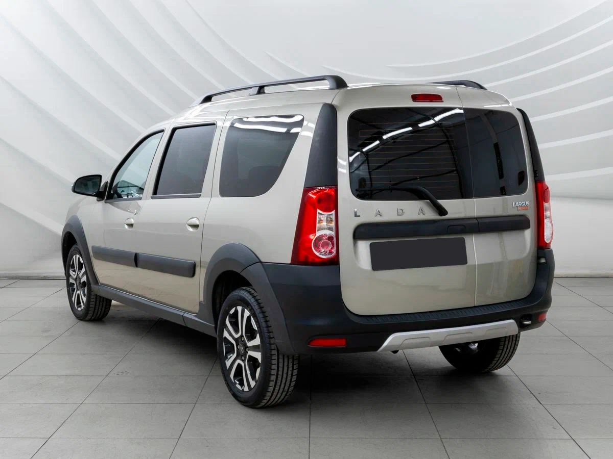 Lada Largus Cross в Краснодар - еще фото